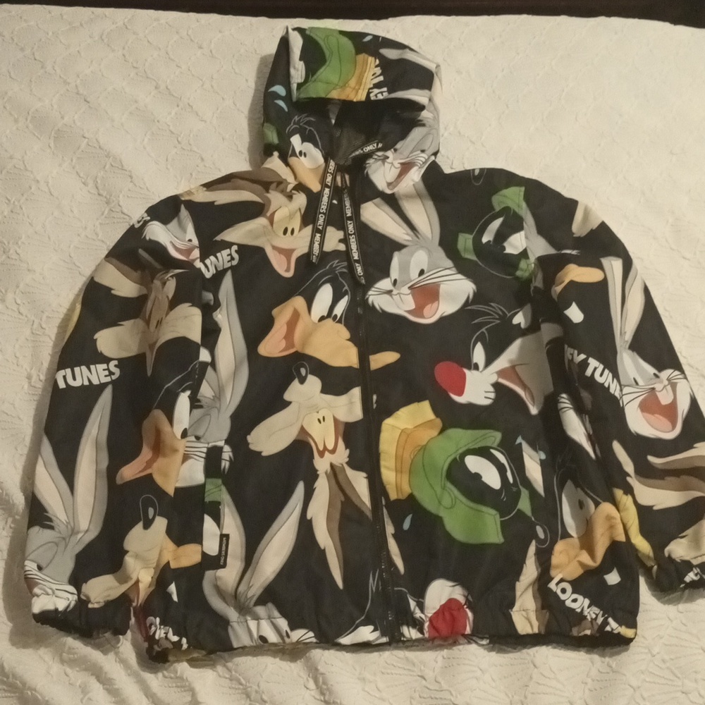 Looney tunes members only jacket. Large